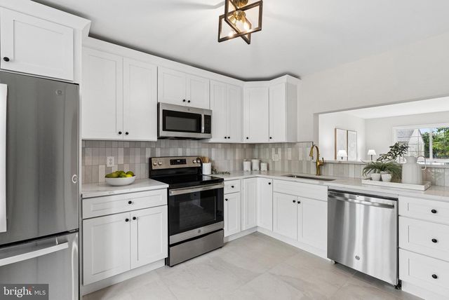 42 HAMLET DR, Owings Mills, MD 21117
