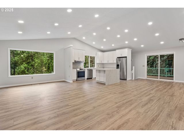 6647 Se 122ND Ave, Portland, OR 97236