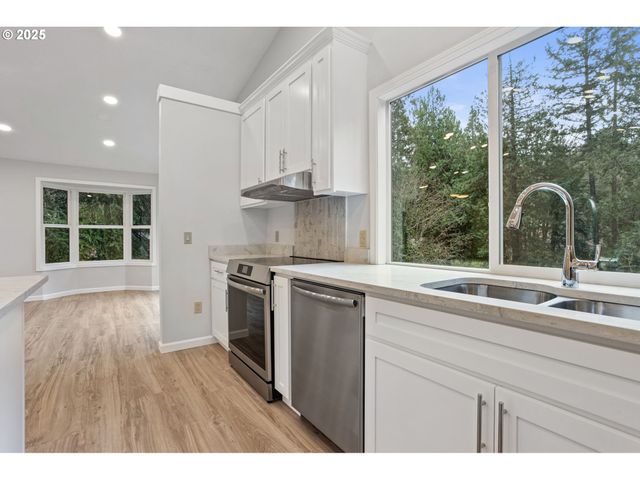 6647 Se 122ND Ave, Portland, OR 97236