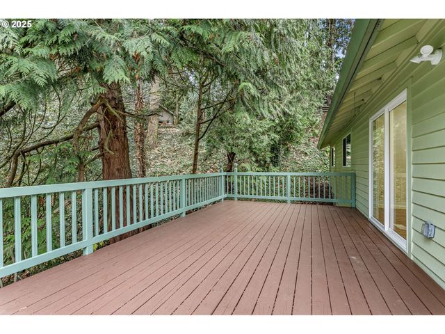 6647 Se 122ND Ave, Portland, OR 97236