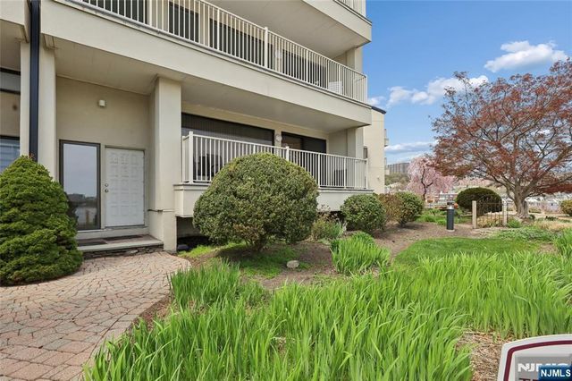 1225 River Road 4D, Edgewater, NJ 07020
