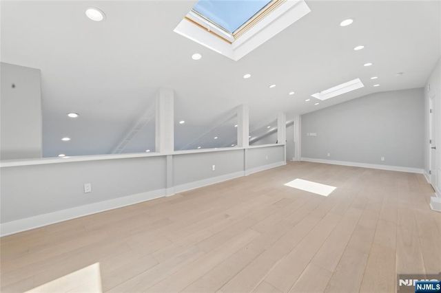 1225 River Road 4D, Edgewater, NJ 07020