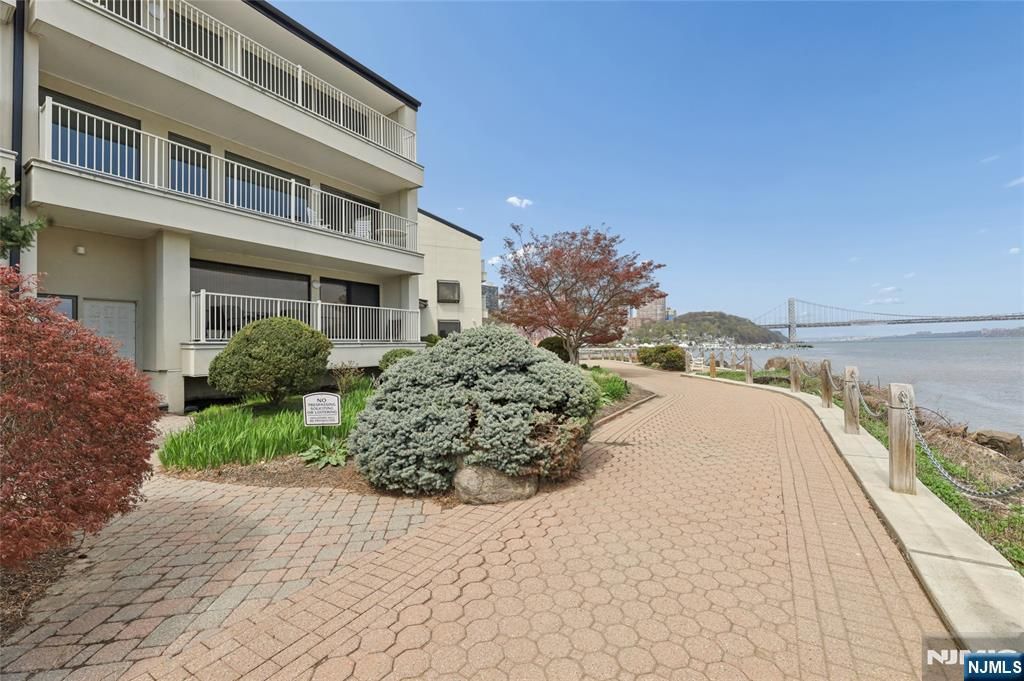 1225 River Road 4D, Edgewater, NJ 07020