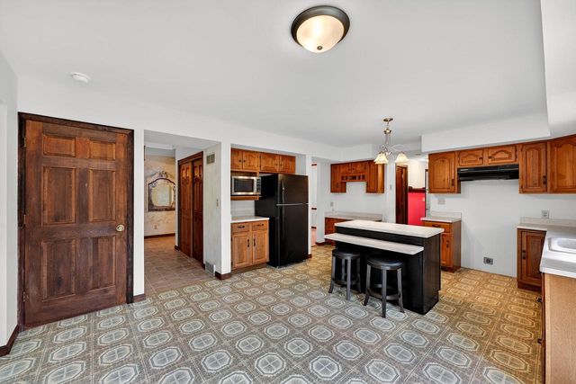 3110 Sherman COURT, South Milwaukee, WI 53172