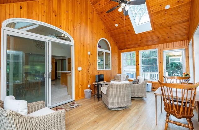 37 Colrain Rd, Topsfield, MA 01983