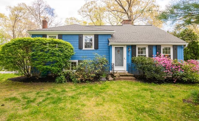 37 Colrain Rd, Topsfield, MA 01983