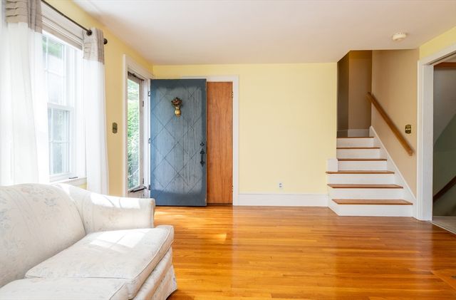 37 Colrain Rd, Topsfield, MA 01983