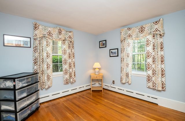 37 Colrain Rd, Topsfield, MA 01983