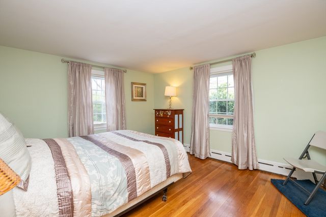 37 Colrain Rd, Topsfield, MA 01983