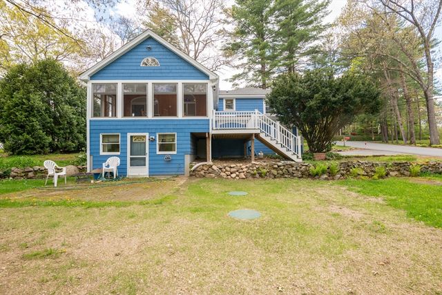 37 Colrain Rd, Topsfield, MA 01983