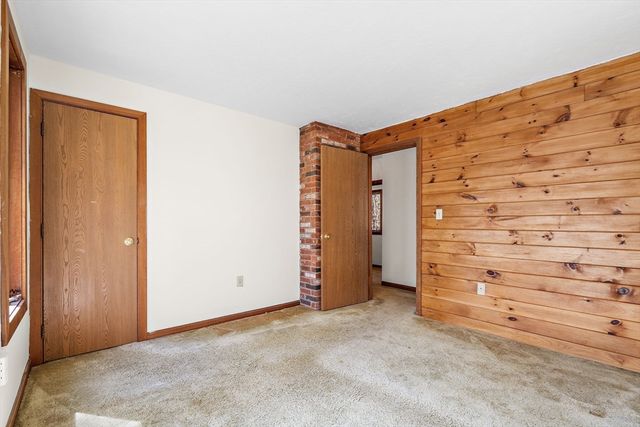 19 Orchard Ln, Holliston, MA 01746