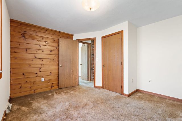 19 Orchard Ln, Holliston, MA 01746