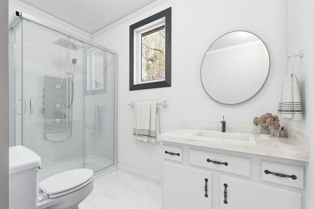 19 Orchard Ln, Holliston, MA 01746