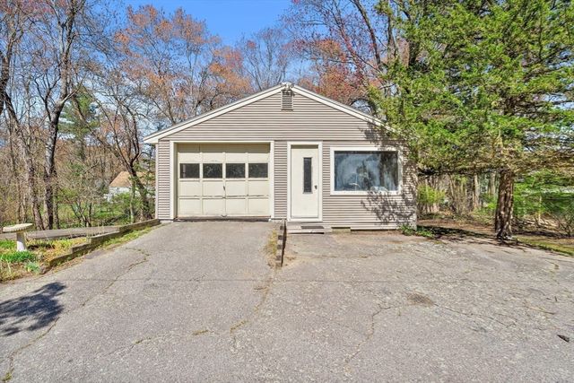 19 Orchard Ln, Holliston, MA 01746