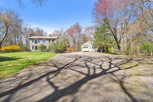 19 Orchard Ln, Holliston, MA 01746
