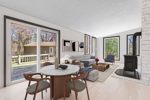 19 Orchard Ln, Holliston, MA 01746