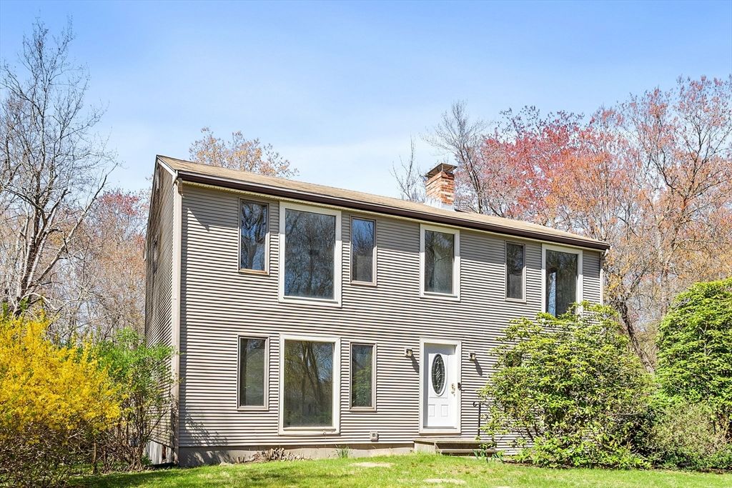 19 Orchard Ln, Holliston, MA 01746