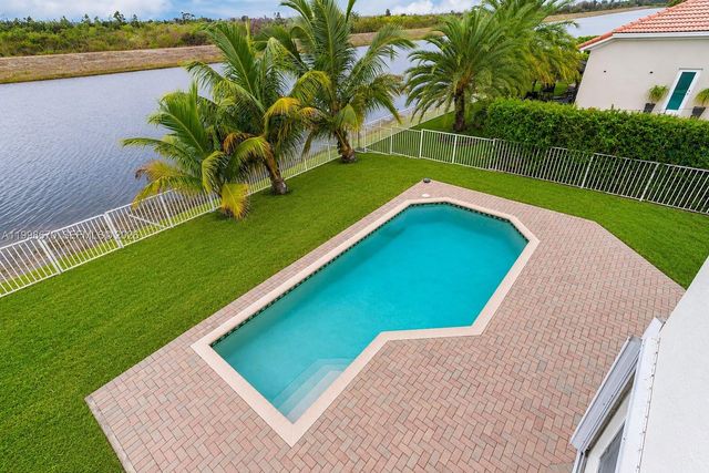 3520 SW 195th Ave, Miramar, FL 33029