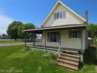 21 Broadway Street, Oxford Village, MI 48371