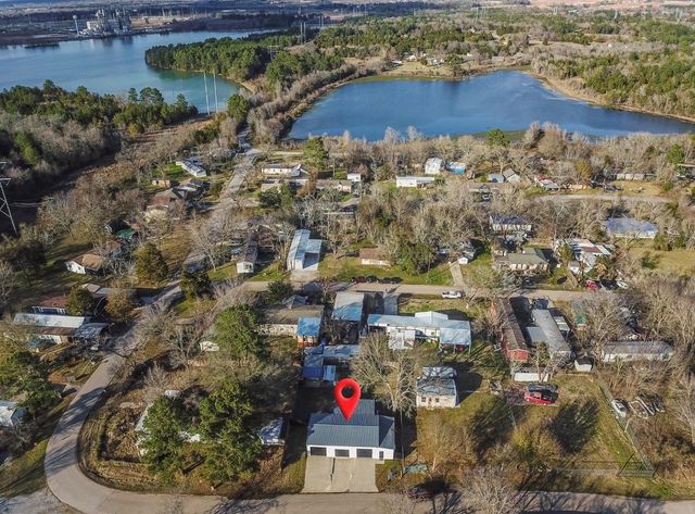 10864 Pecan Street, Willis, TX 77318