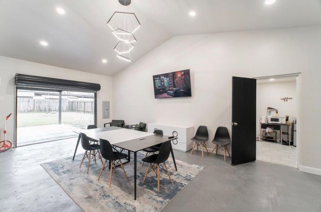 10864 Pecan Street, Willis, TX 77318