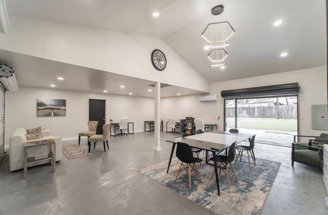 10864 Pecan Street, Willis, TX 77318