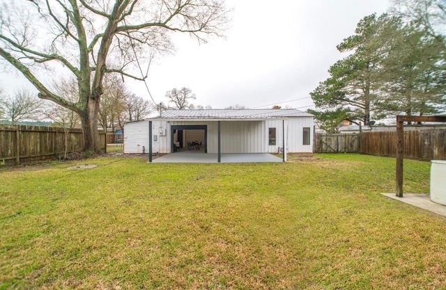 10864 Pecan Street, Willis, TX 77318