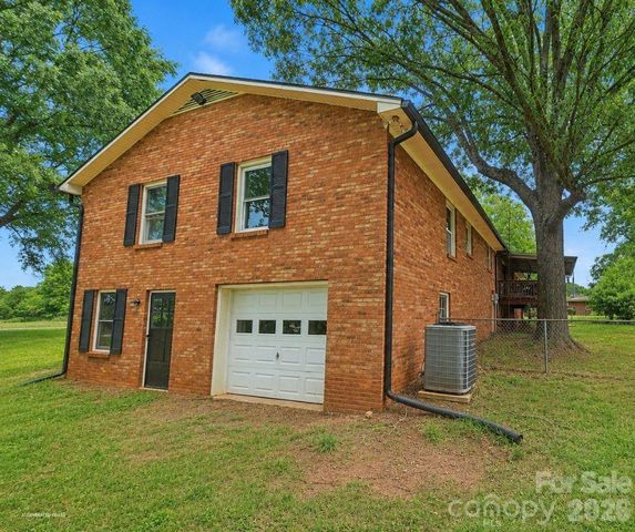 752 Hephzibah Church Road, Crouse, NC 28033