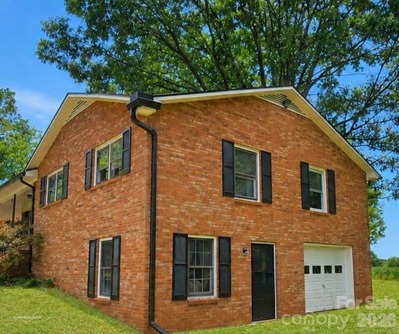 752 Hephzibah Church Road, Crouse, NC 28033