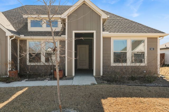 943 Buttercup Drive, Pilot Point, TX 76258