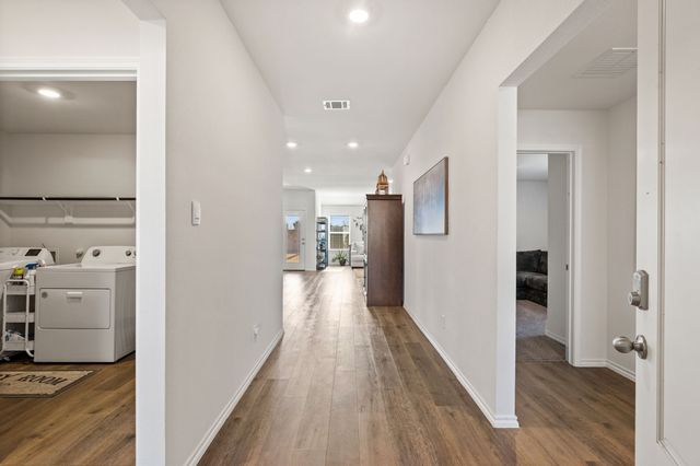 943 Buttercup Drive, Pilot Point, TX 76258