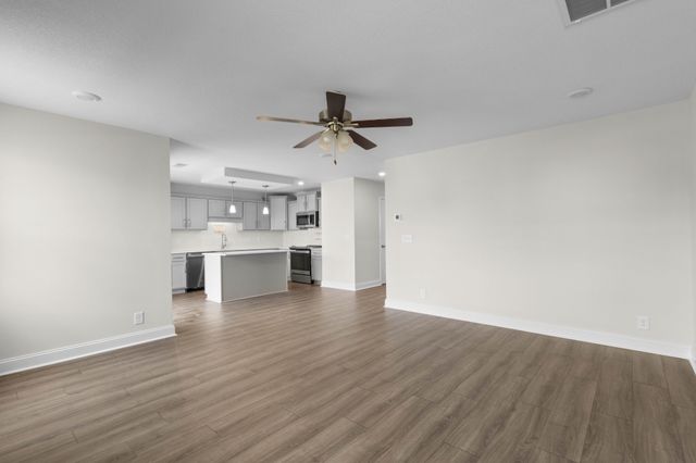 2693 Brewster Dr, Clarksville, TN 37042