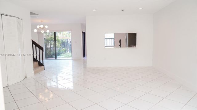 9023 SW 113th Place Cir W, Miami, FL 33176