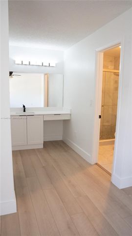 9023 SW 113th Place Cir W, Miami, FL 33176