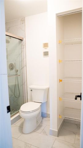 9023 SW 113th Place Cir W, Miami, FL 33176