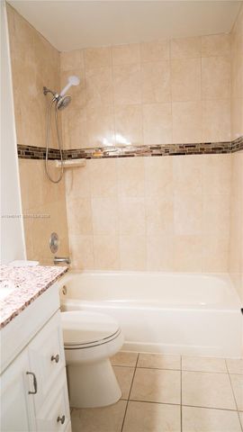 9023 SW 113th Place Cir W, Miami, FL 33176