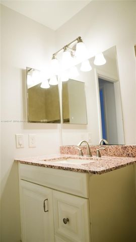 9023 SW 113th Place Cir W, Miami, FL 33176