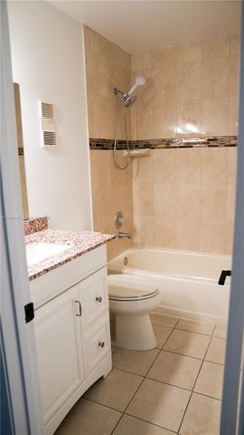 9023 SW 113th Place Cir W, Miami, FL 33176