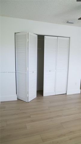 9023 SW 113th Place Cir W, Miami, FL 33176