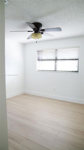 9023 SW 113th Place Cir W, Miami, FL 33176