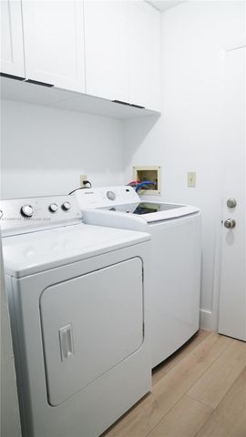 9023 SW 113th Place Cir W, Miami, FL 33176