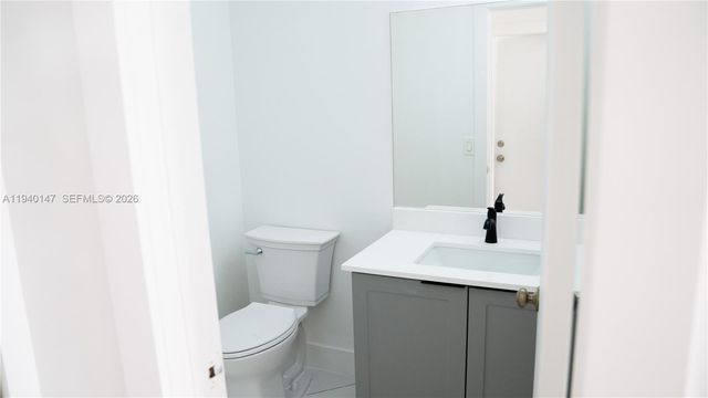 9023 SW 113th Place Cir W, Miami, FL 33176