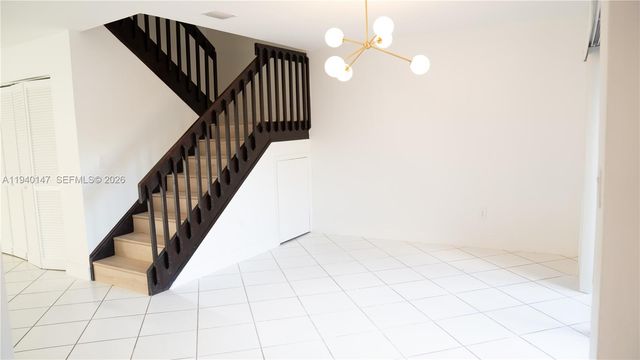 9023 SW 113th Place Cir W, Miami, FL 33176