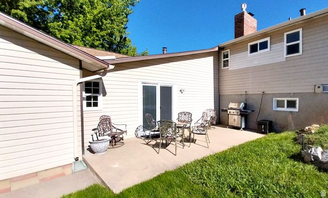 2564 N 2600 E, Layton, UT 84040