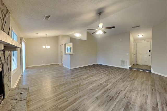 1809 River Rock Trail, Woodstock, GA 30188