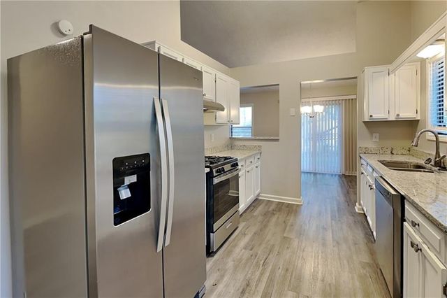 1809 River Rock Trail, Woodstock, GA 30188