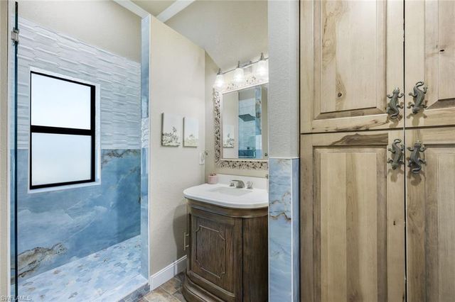 2709 NW 41st AVE, Cape Coral, FL 33993