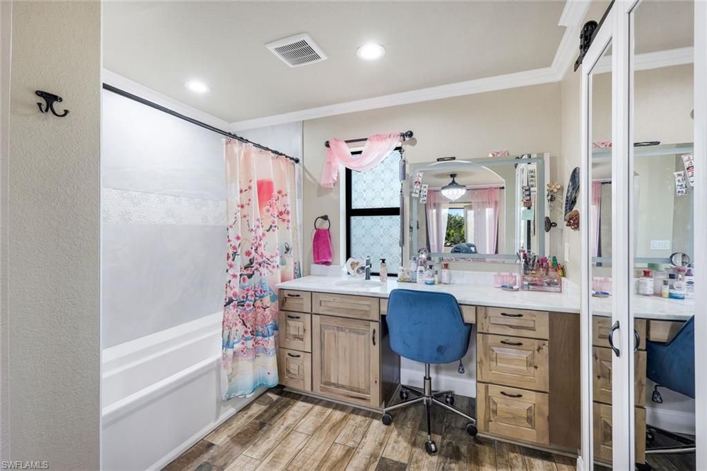 Image 25 of property listing at 2709 NW 41st AVE, Cape Coral, FL 33993