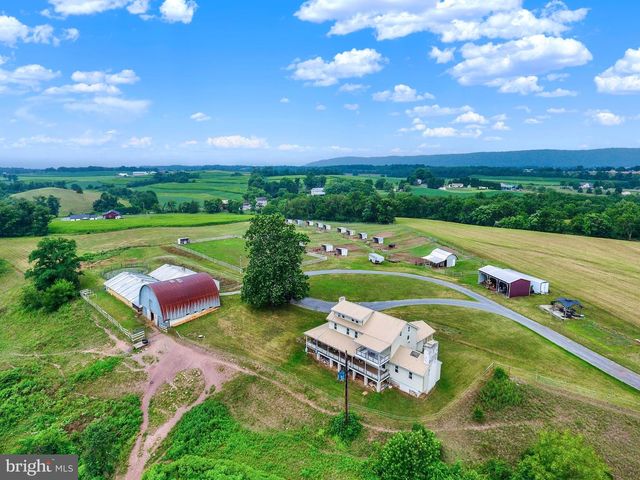 267 HOBBY HORSE LN, Millersburg, PA 17061