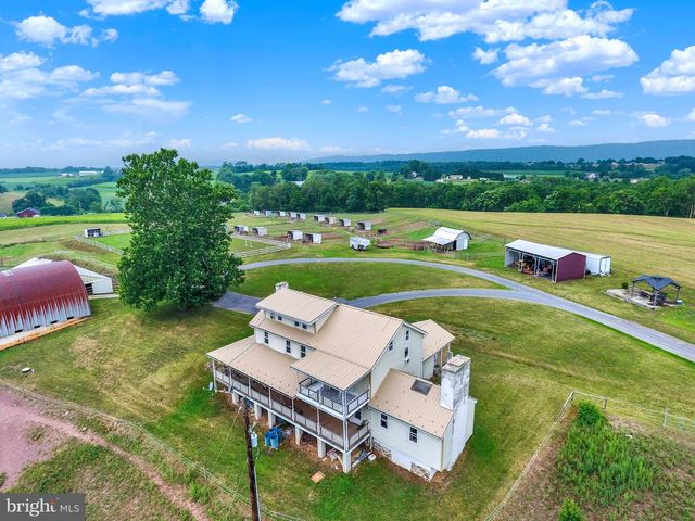 267 HOBBY HORSE LN, Millersburg, PA 17061